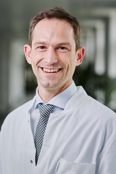 Herr Prof. Dr. med. Thomas Bayer